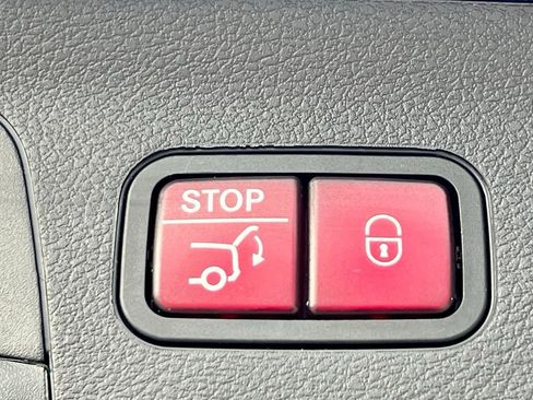 Certified 2022 Mercedes-Benz GLS 450 4MATIC image 24