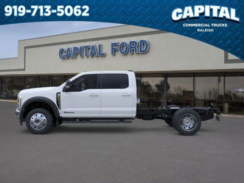New 2026 Ford F550 4x4 Crew Cab image 3