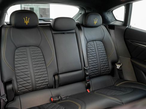 Used 2022 Maserati Levante F Tributo image 45