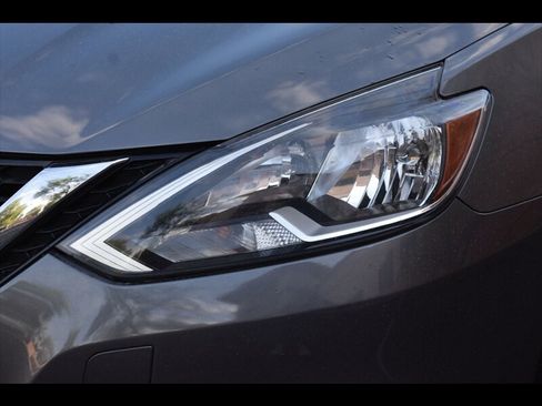 Used 2017 Nissan Sentra SV w/ Driver's Assist Package image 44