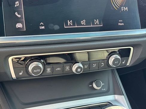 Used 2025 Audi Q3 2.0T Premium image 20