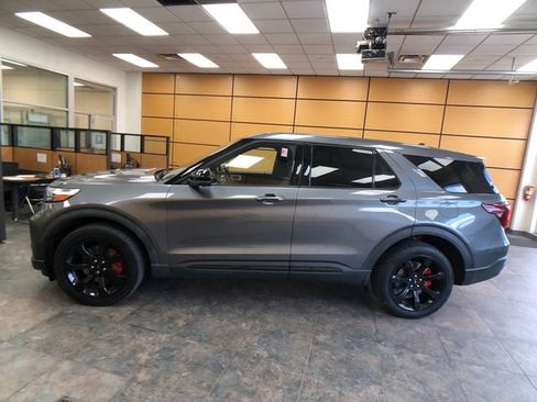 Certified 2022 Ford Explorer ST w/ Equipment Group 401A AWD/4WD image 4