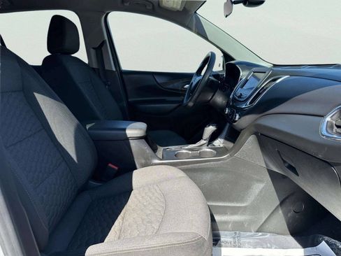 Used 2020 Chevrolet Equinox LT AWD/4WD image 24