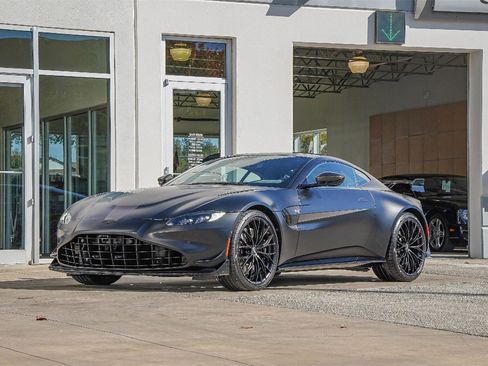Used 2023 Aston Martin V8 Vantage Coupe image 12