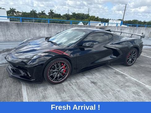 Used 2023 Chevrolet Corvette Stingray Preferred Cpe w/ Z51 Performance Package RWD image 1