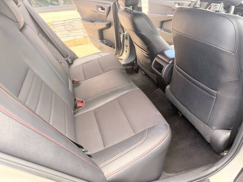 Used 2017 Toyota Camry SE FWD image 16