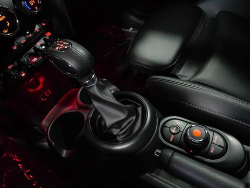 Used 2018 MINI Cooper S FWD image 26
