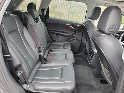 Used 2020 Audi Q7 3.0T Premium w/ Convenience Package AWD/4WD image 27