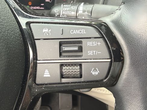 Used 2024 Honda Accord Touring image 17
