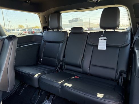 New 2025 Ford Expedition Platinum w/ Stealth Appearance Package image 45