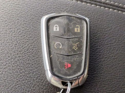 Used 2019 Cadillac XT4 Premium Luxury image 32