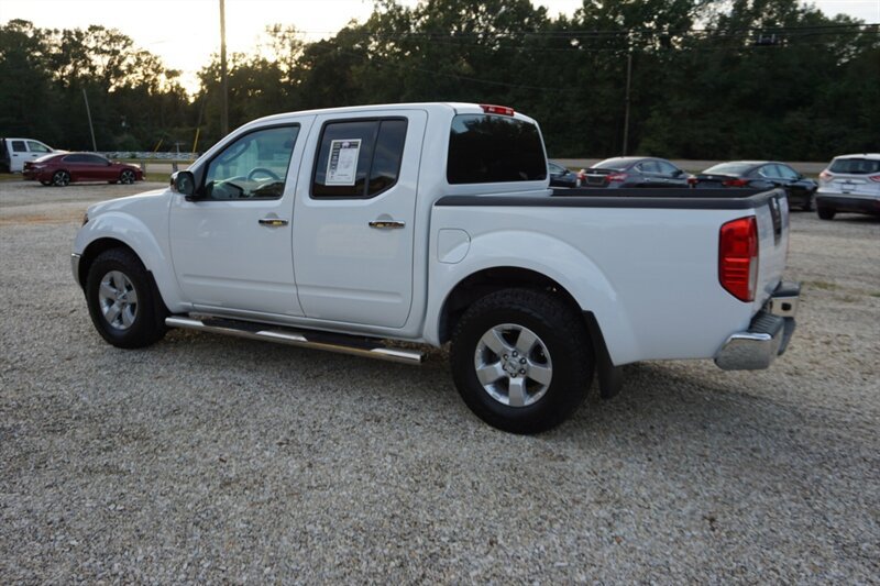 Used 2009 Nissan Frontier SE w/ SE Value Truck Pkg RWD image 14