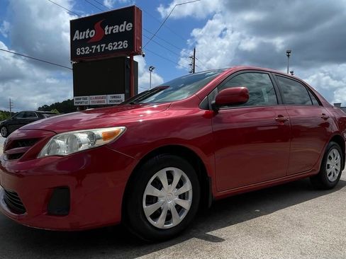 Used 2011 Toyota Corolla LE FWD image 4