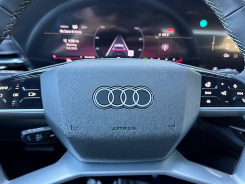 Used 2025 Audi Q5 Premium AWD/4WD image 24
