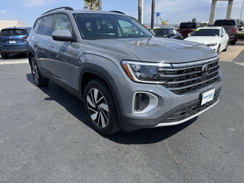 Used 2026 Volkswagen Atlas SE FWD image 2