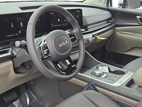 New 2026 Kia Carnival LXS image 17