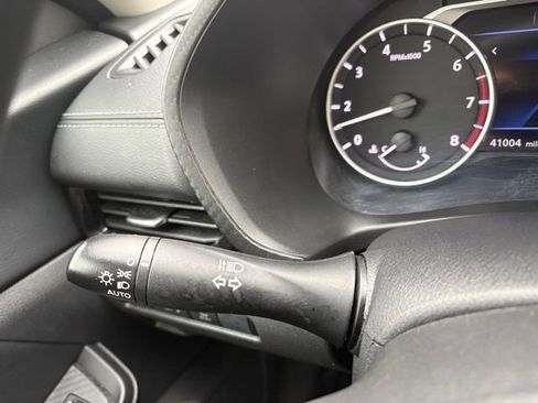 Used 2024 Nissan Sentra SV image 24