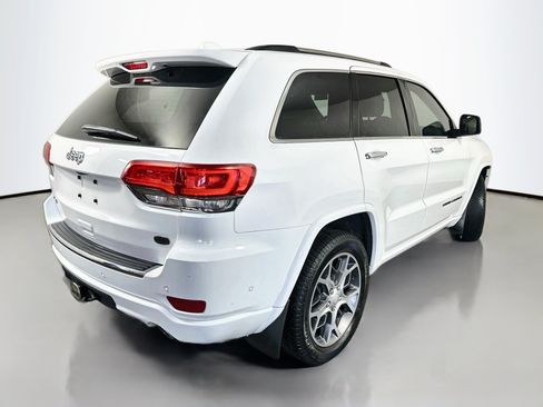 Used 2020 Jeep Grand Cherokee Overland AWD/4WD image 7