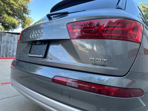 Used 2017 Audi Q7 3.0T Prestige image 12