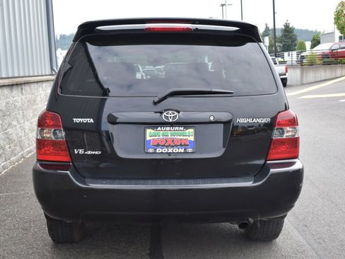 Used 2007 Toyota Highlander 4WD V6 w/ 3rd Row image 6