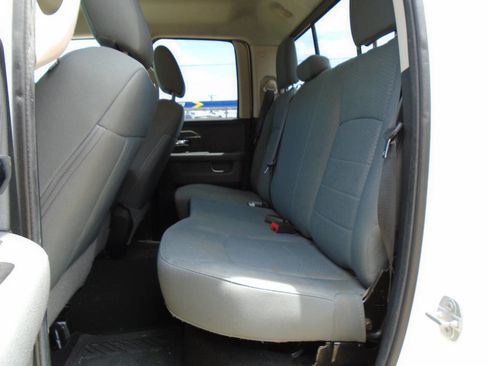 Used 2016 RAM 1500 Classic SLT AWD/4WD image 10