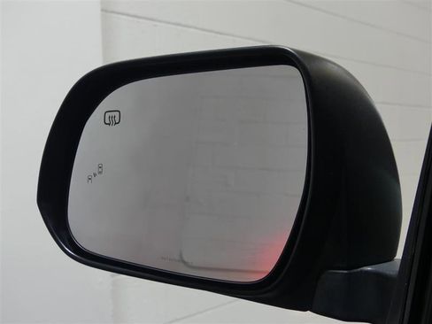 Used 2017 Toyota Sienna SE Premium image 14