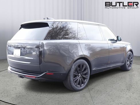 Used 2023 Land Rover Range Rover Long Wheelbase Autobiography image 7