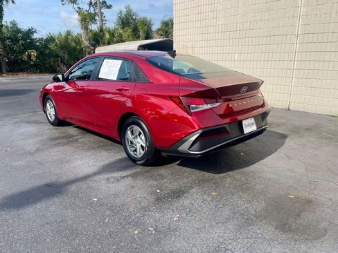 Used 2026 Hyundai Elantra SE FWD image 3
