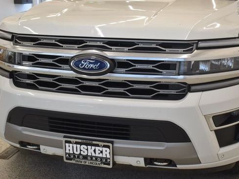 Used 2024 Ford Expedition Max Platinum AWD/4WD image 14