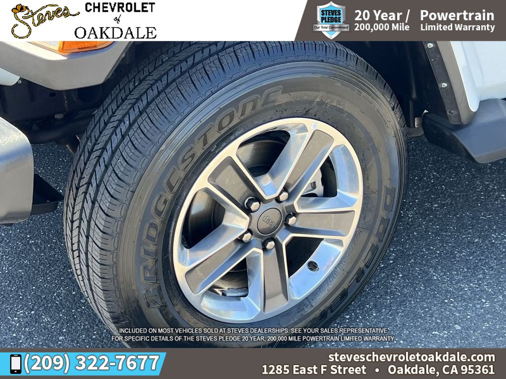 Used 2022 Jeep Wrangler Unlimited Sahara AWD/4WD image 36