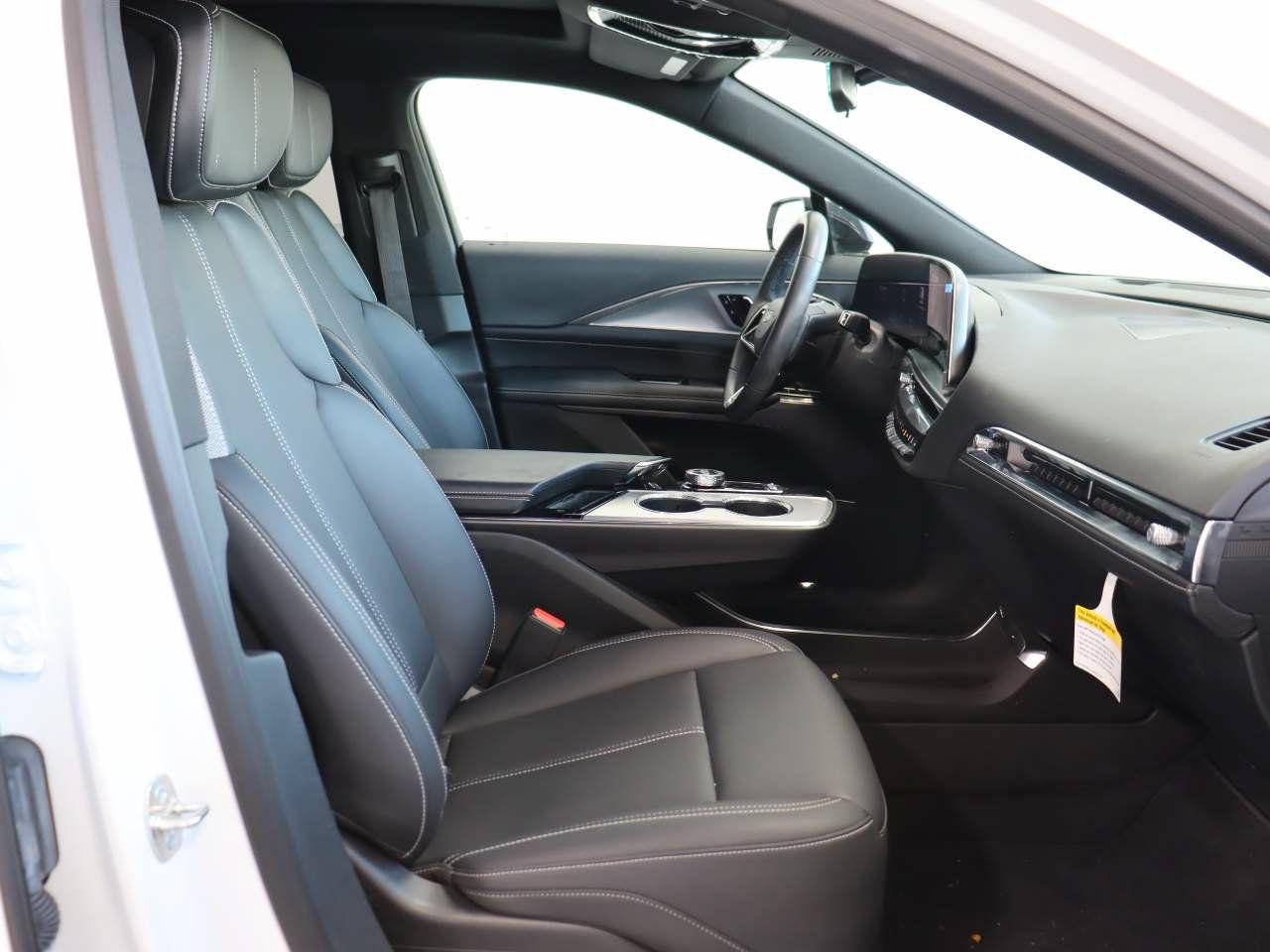 Certified 2024 Cadillac Lyriq Tech RWD image 19
