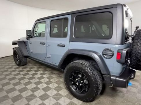 Used 2024 Jeep Wrangler Unlimited AWD/4WD image 7