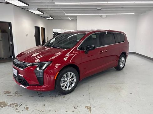 New 2027 Chrysler Pacifica Select AWD/4WD image 3