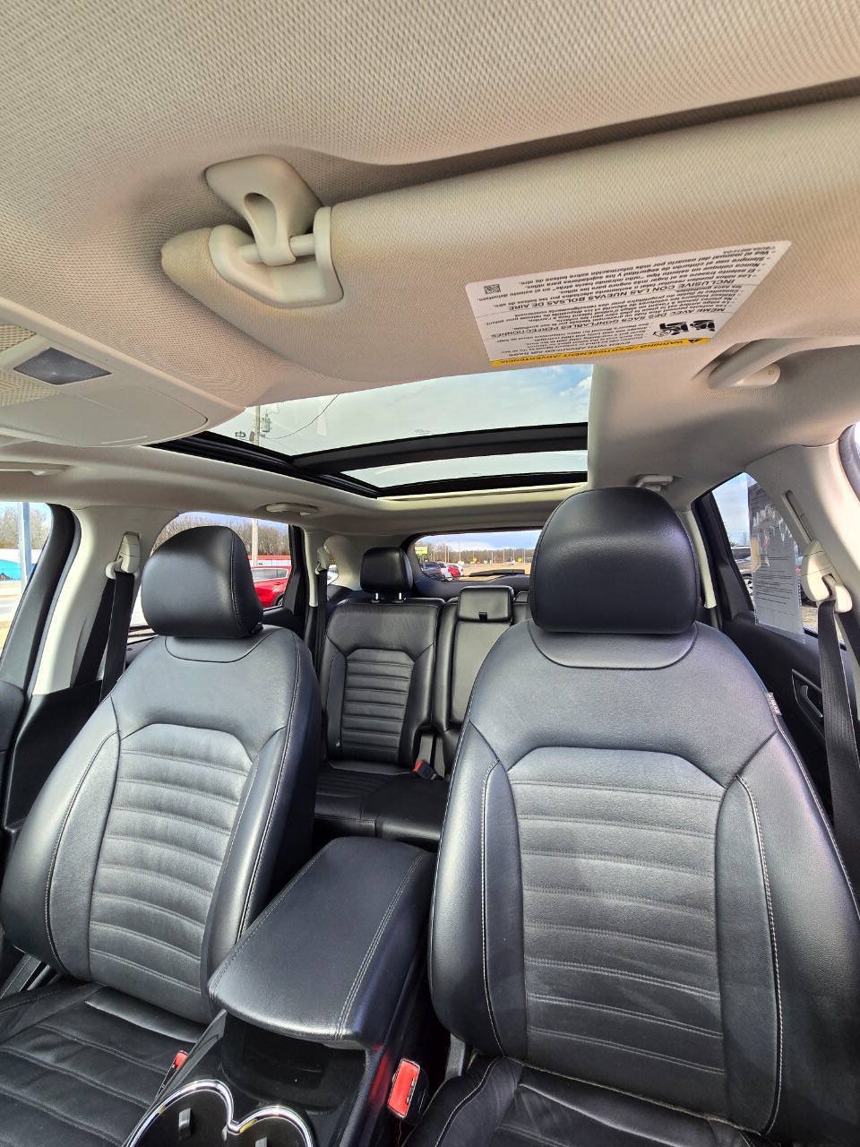 Used 2016 Ford Edge SEL w/ Equipment Group 201A FWD image 8