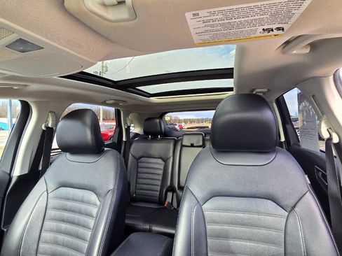 Used 2016 Ford Edge SEL w/ Equipment Group 201A FWD image 8