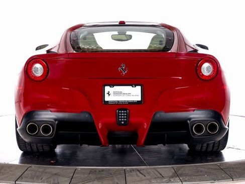Used 2016 Ferrari F12 Berlinetta image 8