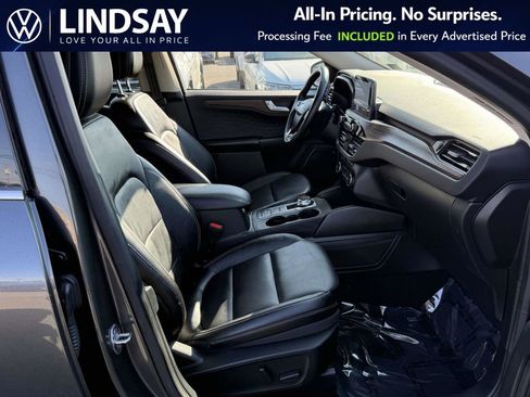 Used 2020 Ford Escape Titanium AWD/4WD image 12