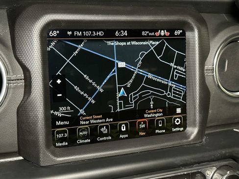 Used 2023 Jeep Wrangler Unlimited Sahara w/ Cold Weather Group AWD/4WD image 26