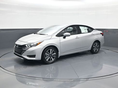 New 2025 Nissan Versa SV w/ Trunk Package image 3