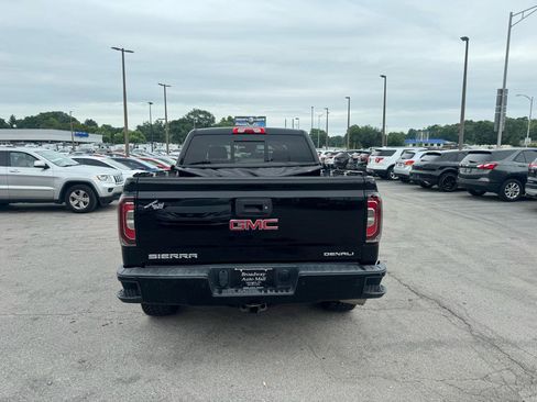 Used 2018 GMC Sierra 1500 Denali w/ Denali Ultimate Package AWD/4WD image 3