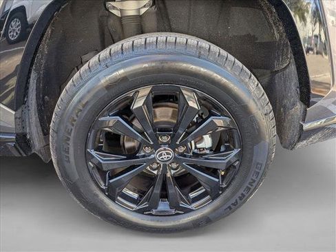 Used 2023 Toyota RAV4 SE image 23
