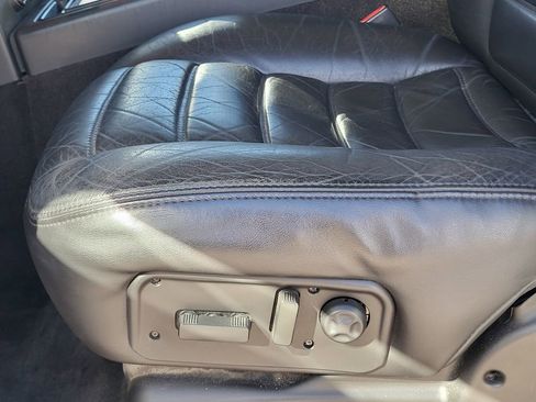 Used 2005 HUMMER H2 SUT w/ Preferred Equipment Group image 21