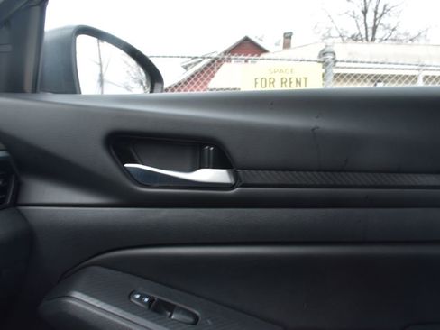 Used 2025 Nissan Altima 2.5 SV image 20