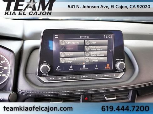 Used 2024 Nissan Rogue SV FWD image 25