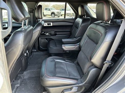 Used 2023 Ford Explorer ST-Line image 26