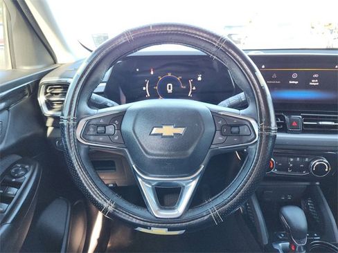 Used 2024 Chevrolet TrailBlazer LT w/ LT Cold Weather Package image 15