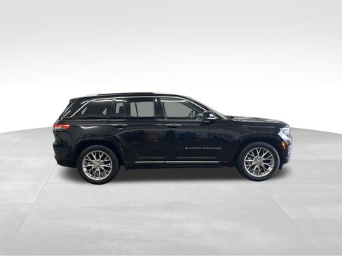 Certified 2023 Jeep Grand Cherokee Summit w/ Adv Protech Group IV AWD/4WD image 8