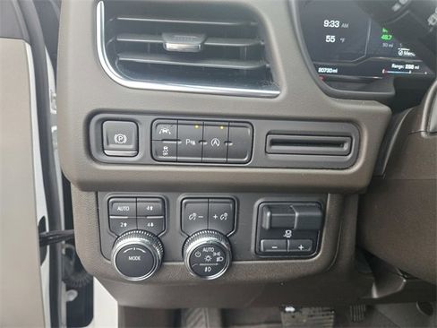 Used 2024 GMC Yukon SLE w/ Max Trailering Package image 21