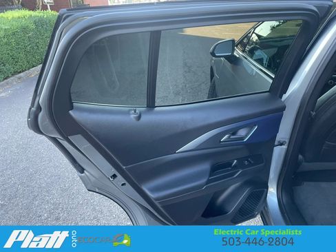 Used 2025 Chevrolet Equinox EV LT FWD image 37