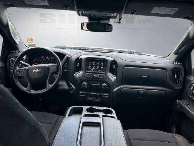 Used 2025 Chevrolet Silverado 2500 Custom w/ Custom Value Package AWD/4WD image 3